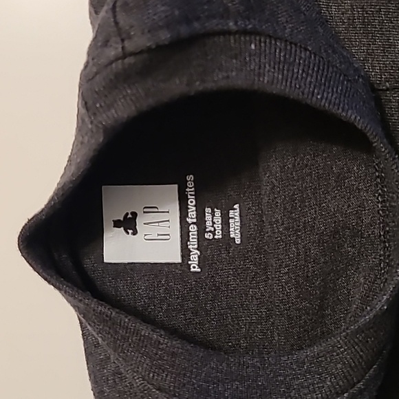 Gap boys long sleeve t-shirt gently loved size 5 cotton - Picture 3 of 8